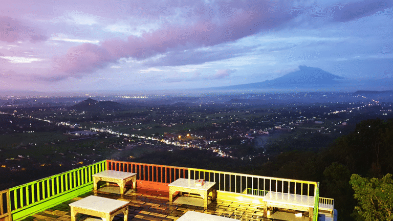 Wisata Malam Anti Mainstream di Taman Bintang yang Lagi Hits